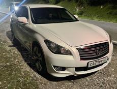 Nissan fuga