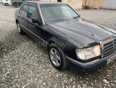 Mercedes-Benz 124