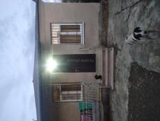 Комнату 40кв.с отдельным входом.