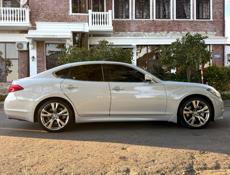 Nissan fuga