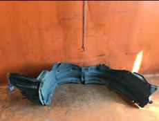 Подкрыльник  пара на Краун 3,5л 