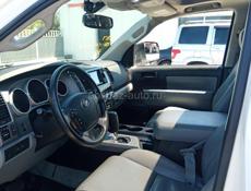 Toyota Sequoia