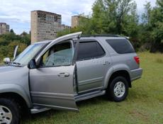 Toyota Sequoia