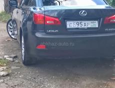 Lexus IS