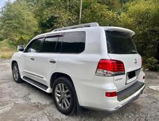 Lexus LX