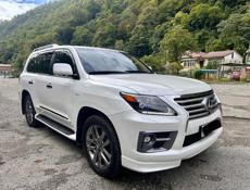 Lexus LX