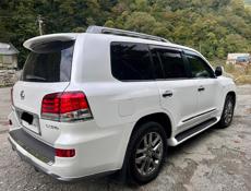 Lexus LX