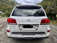 Lexus LX