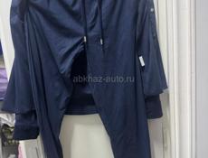 Продам подростковый костюм Zara