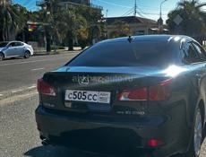 Lexus IS