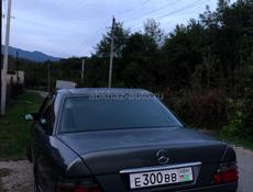 Mercedes-Benz 124