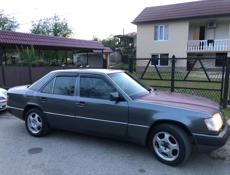 Mercedes-Benz 124