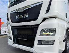 MAN
