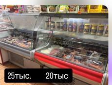 Продаются холодильники и витрины