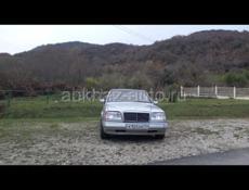 Mercedes-Benz 124