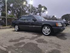 Mercedes-Benz 124