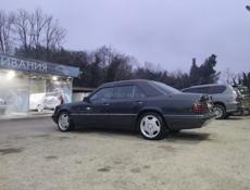 Mercedes-Benz 124