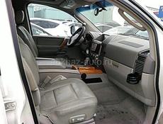 Infiniti QX56