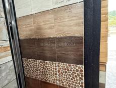 Большой ассортимент кафеля.