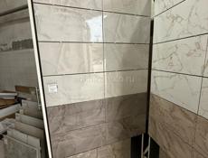 Большой ассортимент кафеля.