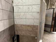 Большой ассортимент кафеля.