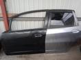 Две двери на Хонда фит 2009 г