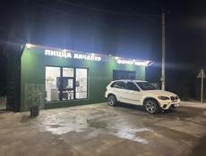 Требуется повар . Зарплата 3000₽ в день . 