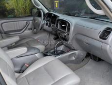 Toyota Sequoia