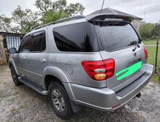 Toyota Sequoia