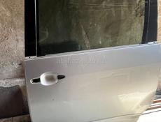 Дверь задняя левая