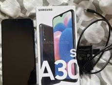Samsung a30s 3Гб ОЗУ // 32Гб Внутренная память // Цвет Телефона Чёрный // Размер 6.4" // Батарея 4000mah // Камера 25Мп + 5,00Мп + 8,00Мп //Фронтальная Камера 16,0Мп