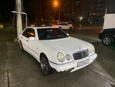 Mercedes-Benz E-Класс