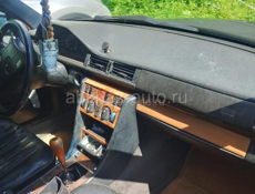 Mercedes-Benz 124