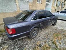 Audi 100