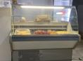 Витринный  холодильник 