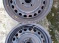 Железные диски R14 с колпаками.
