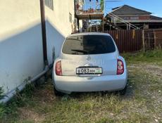 Nissan March