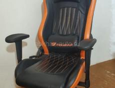 Продам игровое кресло cougar
