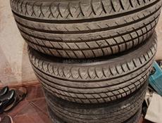 Хороший шин вместе с дисками