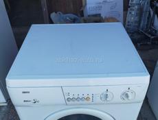 Стиральная машинка Zanussi 5 кг
