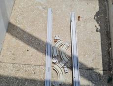 Карниз потолочный 2шт даром