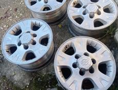 Диски 16 на Ниссан подфайндер хорошем состоянии 