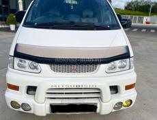 Mitsubishi Diamante