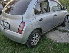 Nissan March