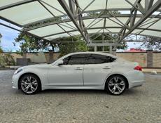 Nissan fuga