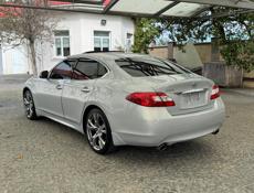 Nissan fuga