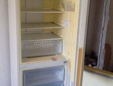 Двухкамерный холодильник, в отличном состоянии