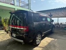 Mitsubishi L 400
