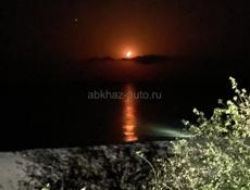 Домик на берегу на зимний период 