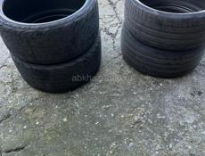 Колеса разноширокие:255/30 -20;235/20-30